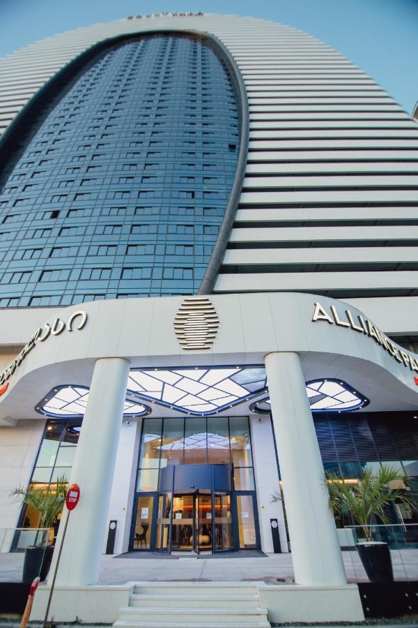 Your Sunshine Apartments Batumi Esterno foto