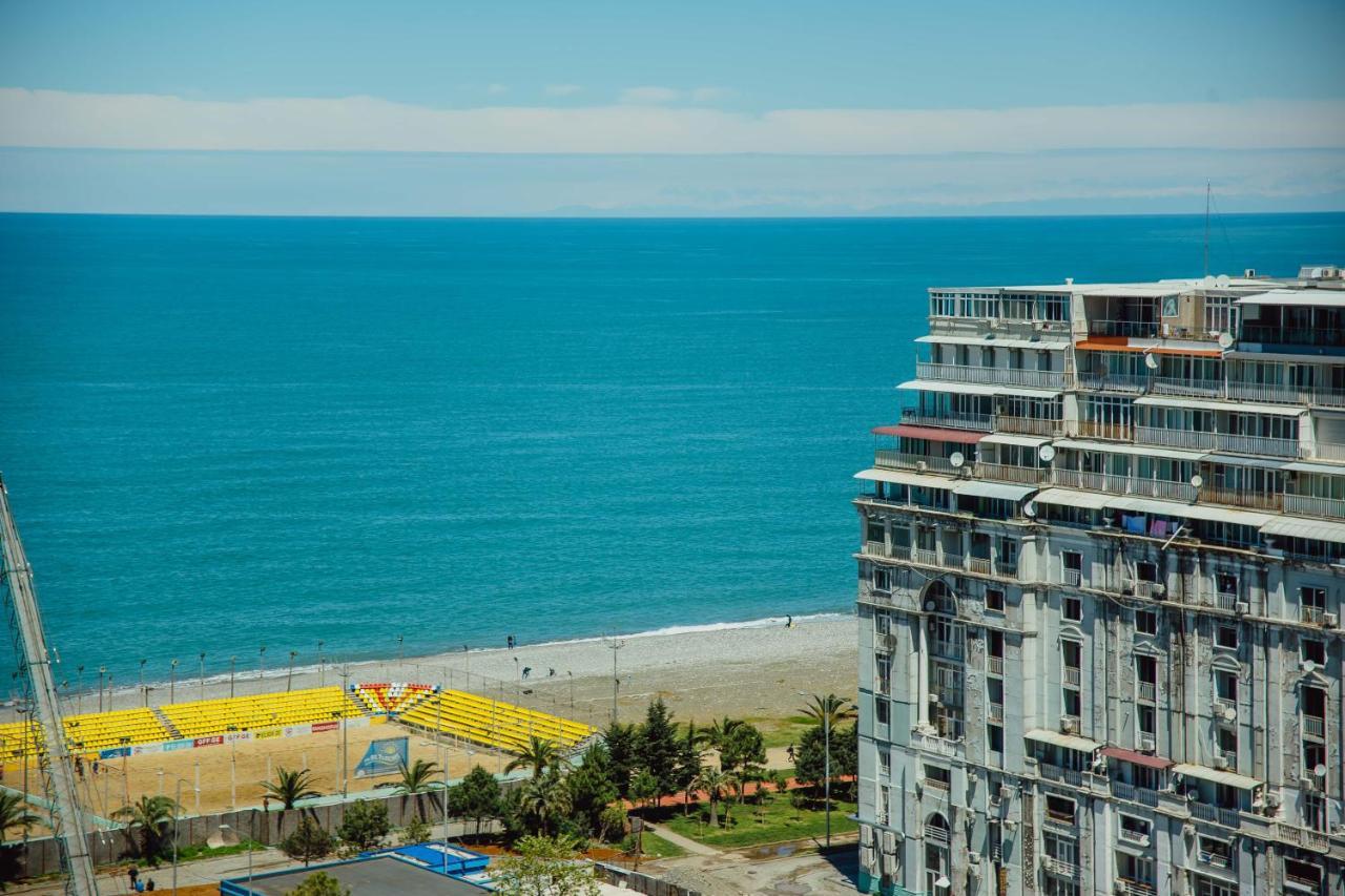 Your Sunshine Apartments Batumi Esterno foto