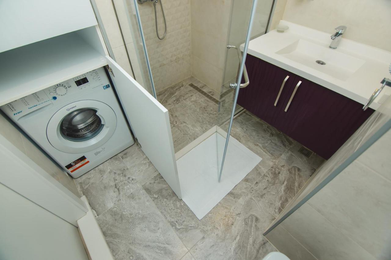 Your Sunshine Apartments Batumi Esterno foto