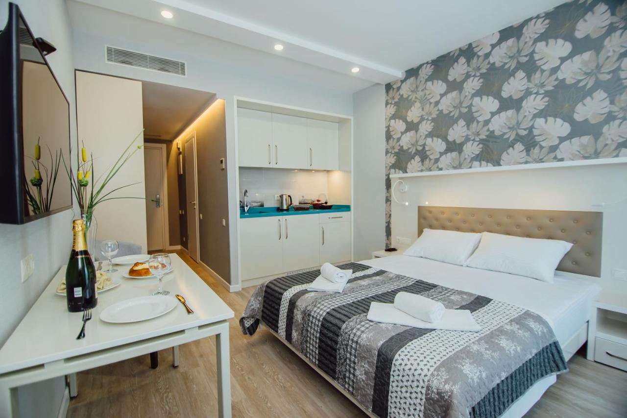 Your Sunshine Apartments Batumi Esterno foto