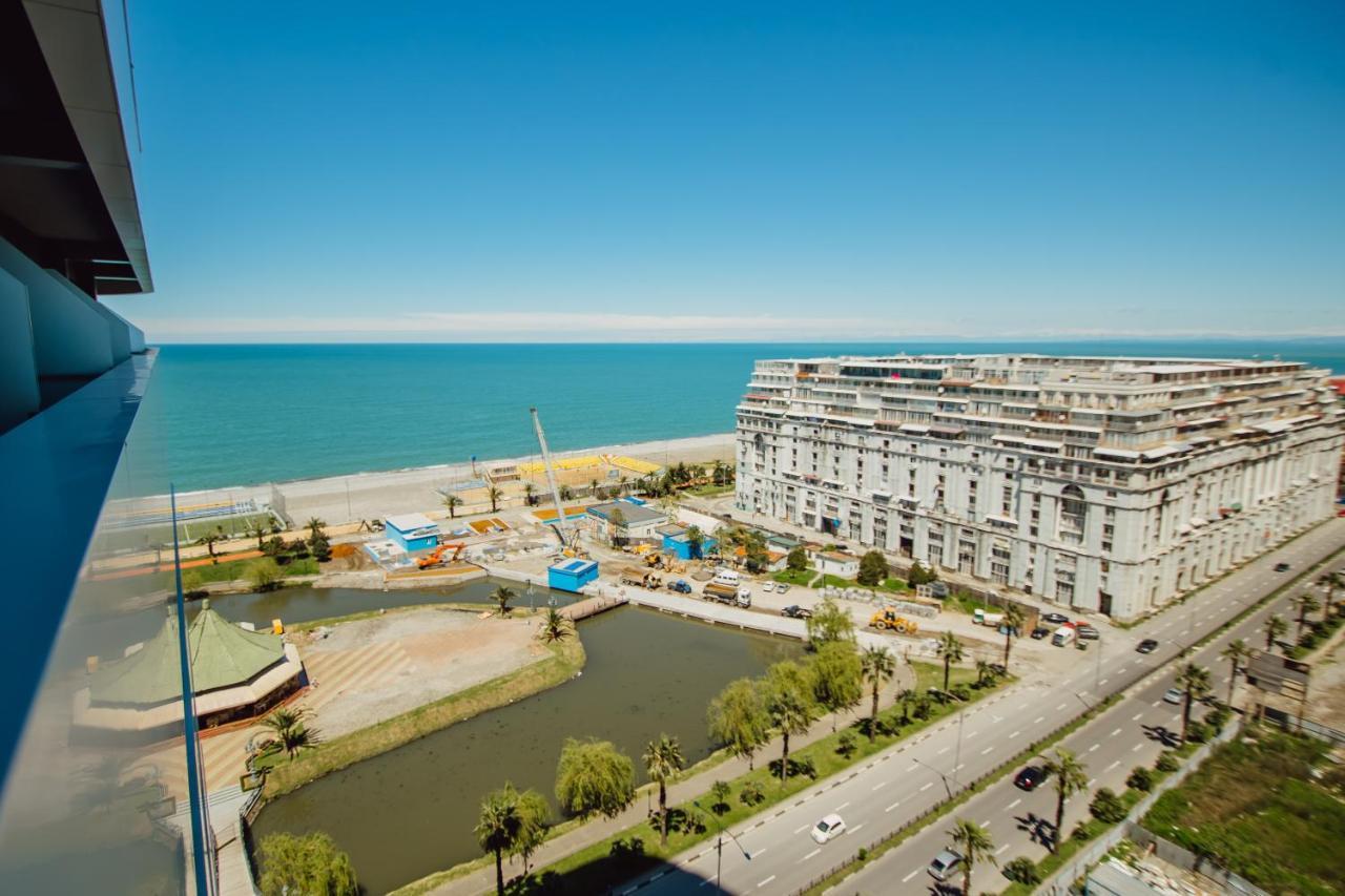 Your Sunshine Apartments Batumi Esterno foto
