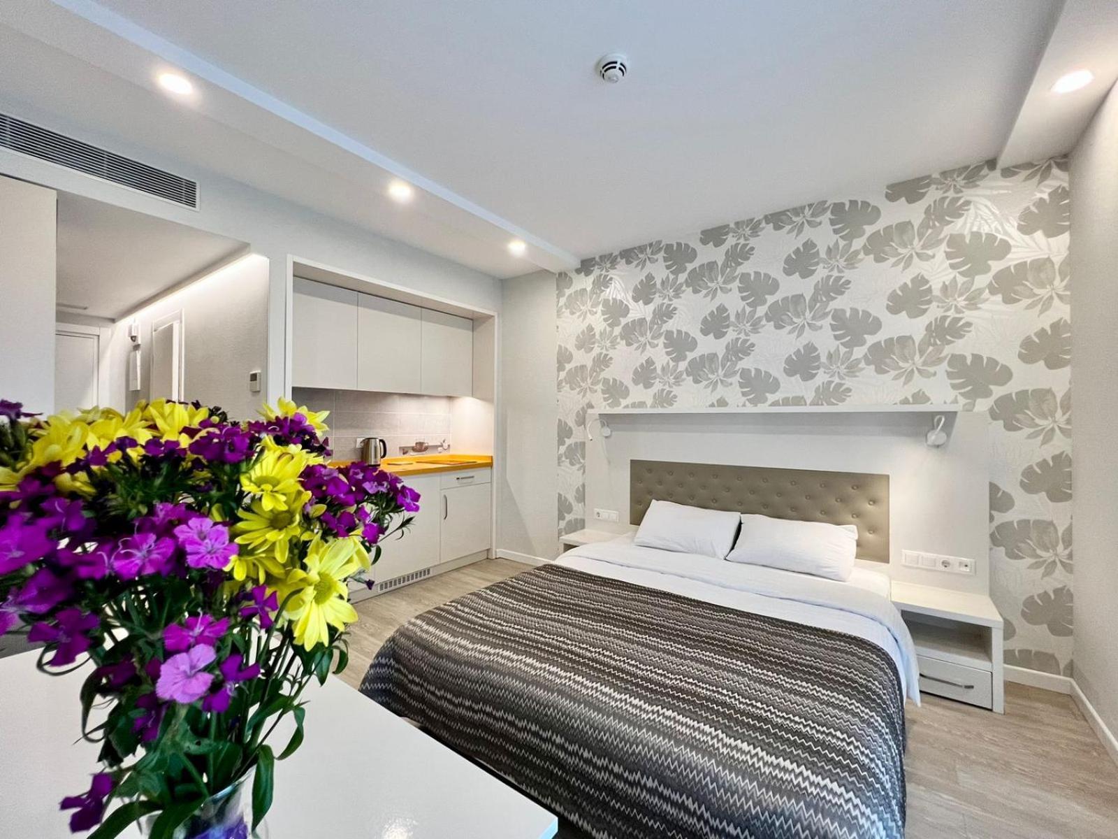 Your Sunshine Apartments Batumi Esterno foto