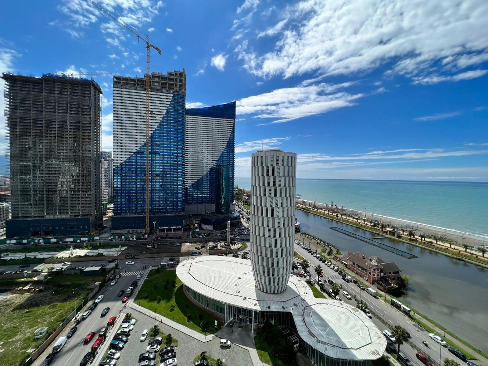Your Sunshine Apartments Batumi Esterno foto