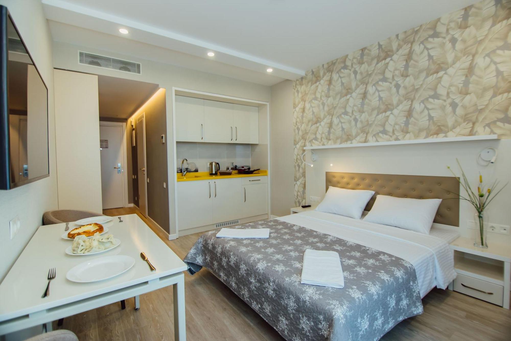 Your Sunshine Apartments Batumi Esterno foto